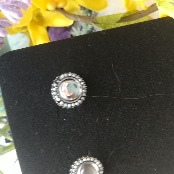 New Brighton Earrings - Picture 3 of 8